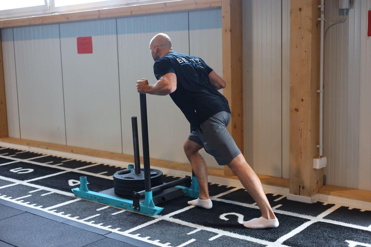 Sled Push Training im BEATZ Fitnessstudio Elmshorn
