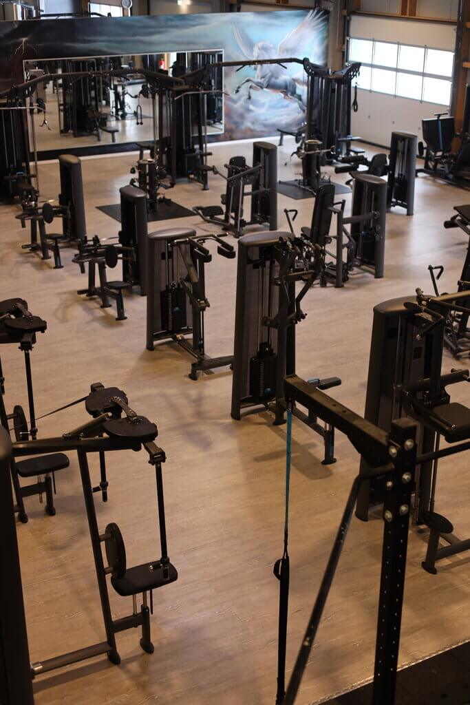 BEATZ fitnessstudio mit großen Trainingsbereichen